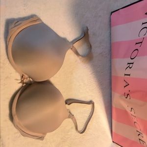 Victoria's Secret push up bra 36C Gently used