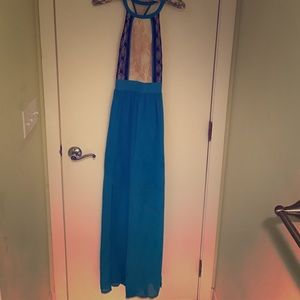 Lacetop maxi with side slits