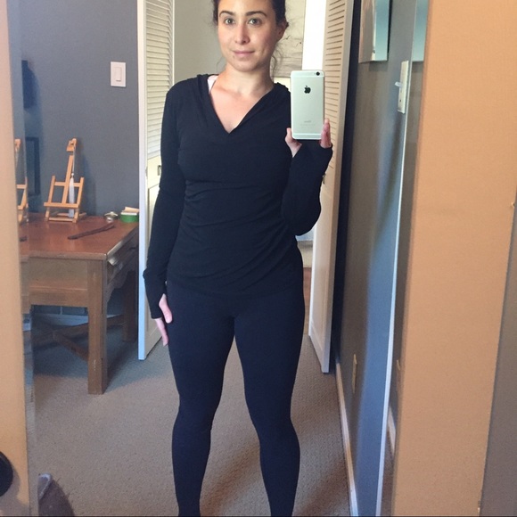 High waisted full length Lululemon Wunder Unders - Picture 2 of 2