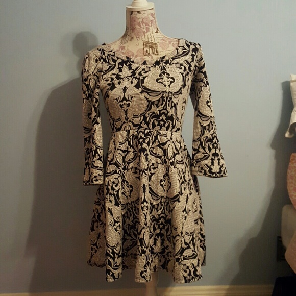 Gorgeous black and white dress