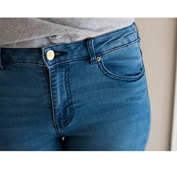 h&m skinny jeans. Like new. $10 OBO.