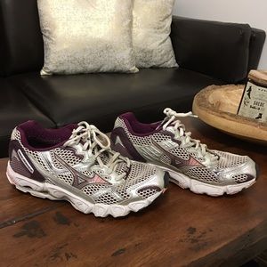 Mizuno running shoes