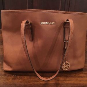 Michael Kors Jet Set Tote in Luggage