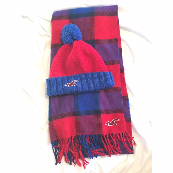 Hollister Scarf & Hat