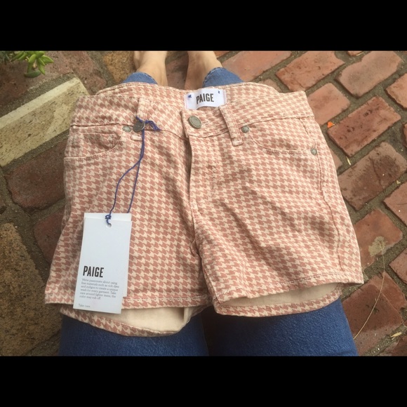 Paige houndstooth pink shorts! - Picture 1 of 4