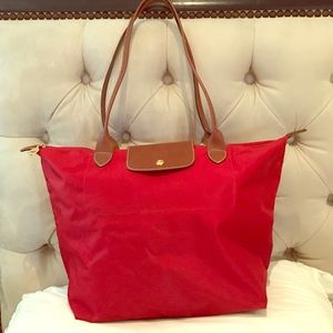 Large Le Pliage tote in red