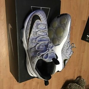 Like new LeBron Xlll, size 11.5