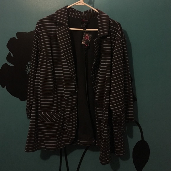 NEW WITH TAGS Plus Size Striped Blazer