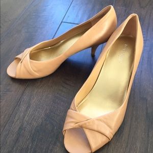 🚩REDUCED LOWEST! 🚩 Low heel shoes