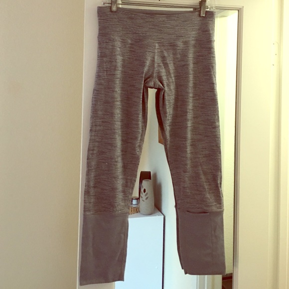 Lululemon 7/8 length gray yoga pant.