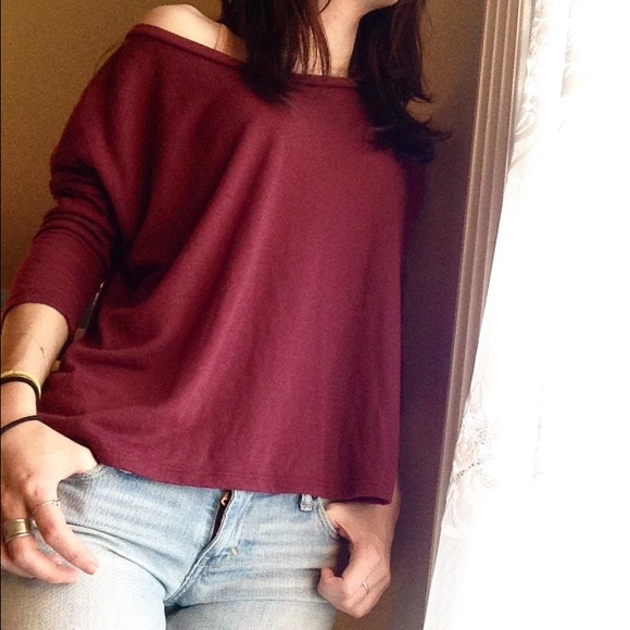 Old navy maroon shirt