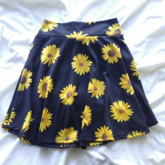 sunflower skater skirt - Picture 1 of 3