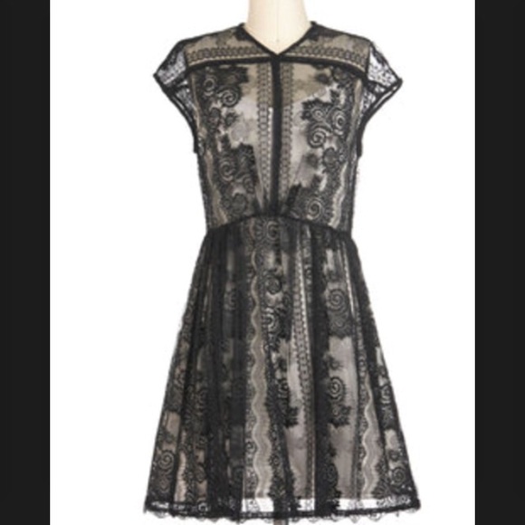 Modcloth NWT Chic Black Lace Dress w/ Slip Size 6