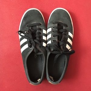 Women's adidas size 7 sneakers