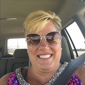 Meet your Posher, Tracy