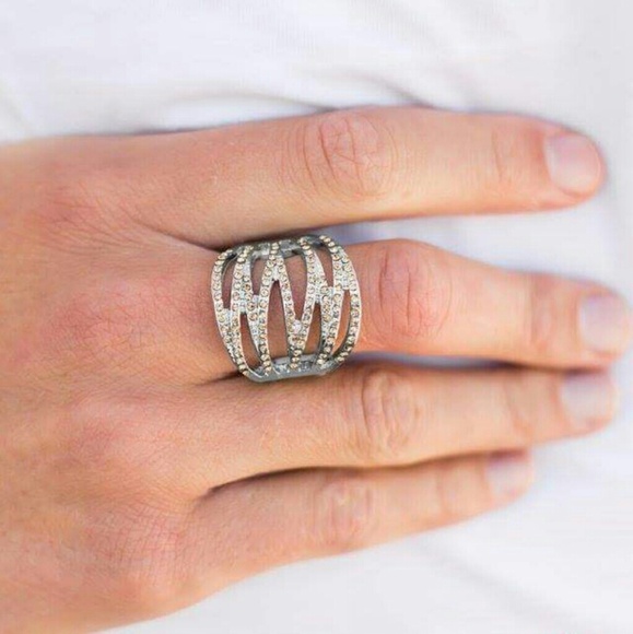 🚫SOLD🚫 Silver and Bling Ring