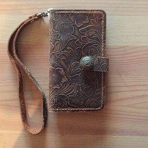 Leather iPhone 6 Wallet Wristlet Embossed