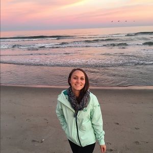 Meet your Posher, Kayla