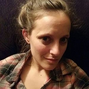 Meet your Posher, Caitlyn