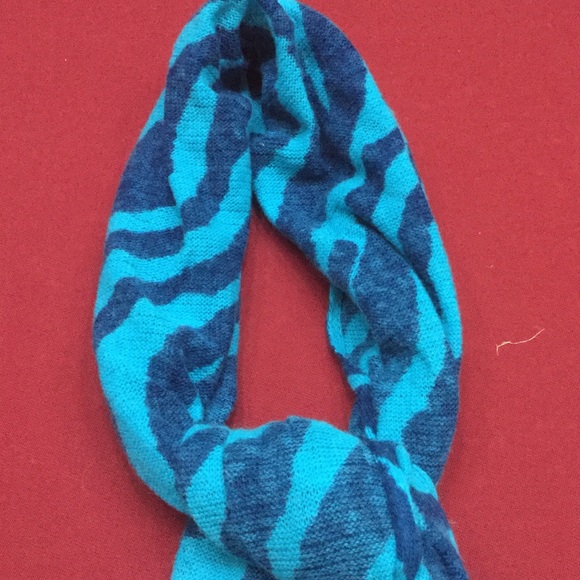 New Banana Republic blue and purple scarf - Picture 2 of 4