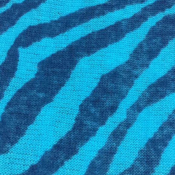 New Banana Republic blue and purple scarf - Picture 4 of 4