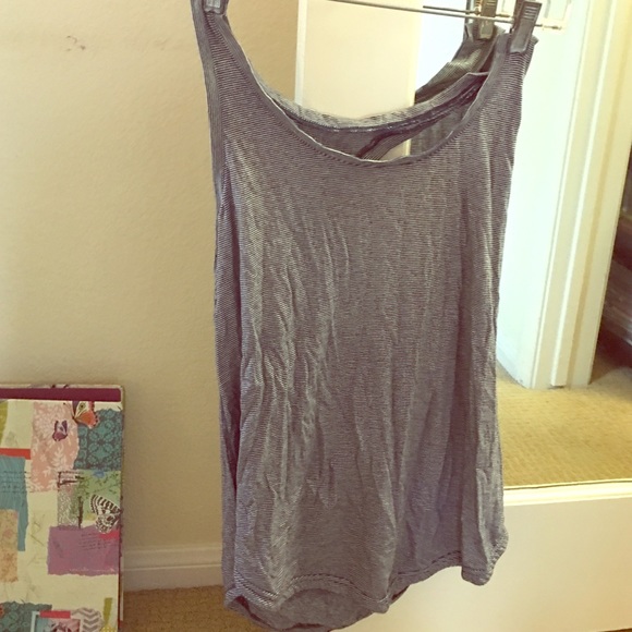 Zella workout tank, No sign of wear. Super comfy.