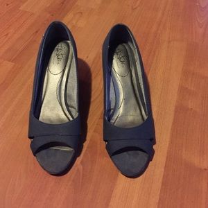 Cute navy blue wedges