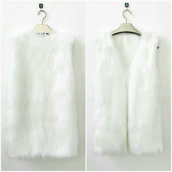 ✨Vday Weekend Sale✨White Faux Fur Vest - Picture 4 of 4