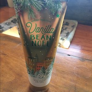NIP Bath and Body works Vanilla Bean Noel Cream