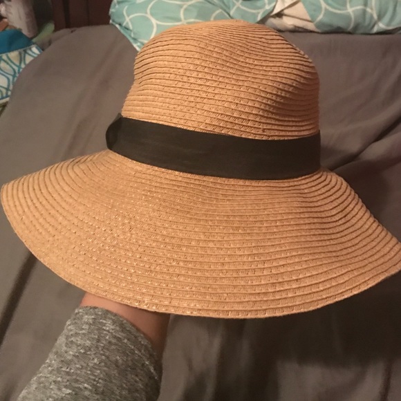 Floppy hat