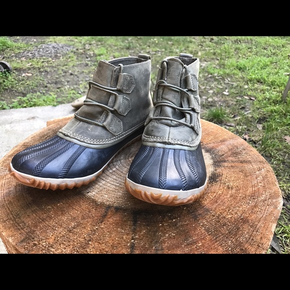 Sorel Out and About Leather Duck Boot
