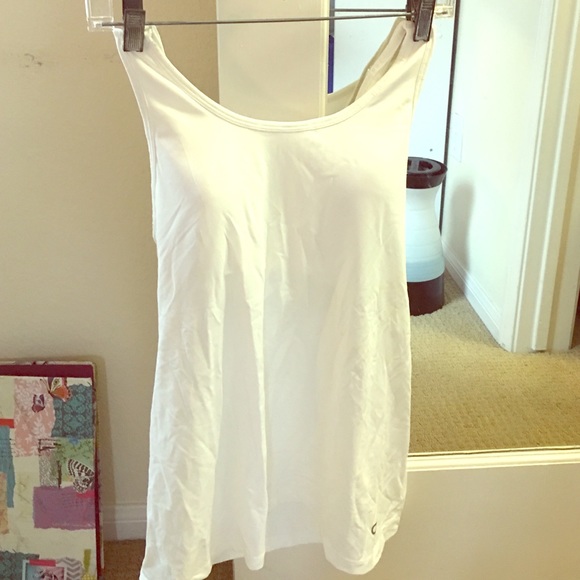 Gap fit workout tank with criss cross back.