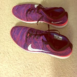Nike Flyknit Free 5.0