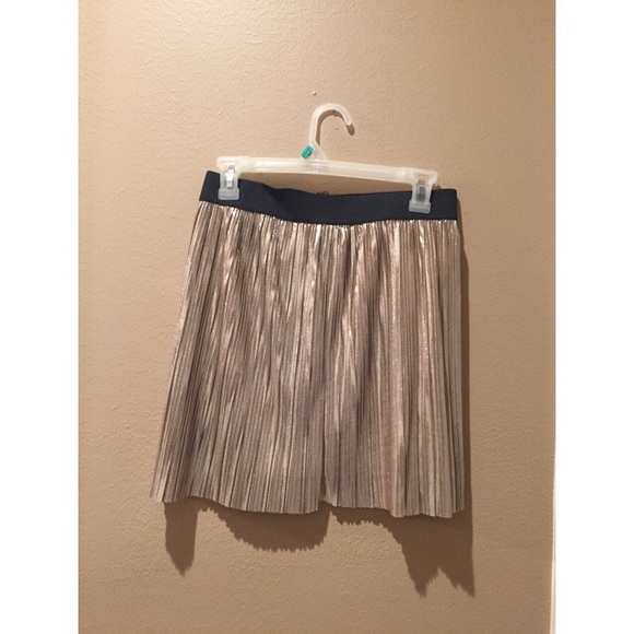 Gold skirt