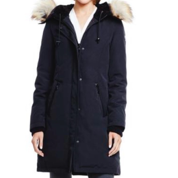 NWT Vince Camuto navy faux fur hooded down coat