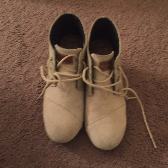 Toms booties! Size 5.5