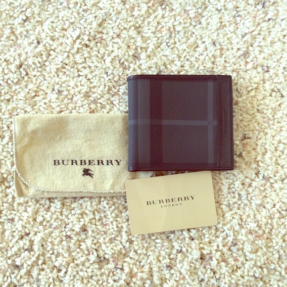 Brand New & 100% Authentic Burberry Wallet