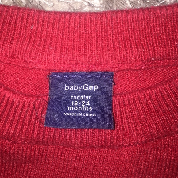 Red sweater - Picture 3 of 3