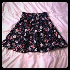 🎉FINAL PRICE! MUST GO!! 🎉Floral Skirt