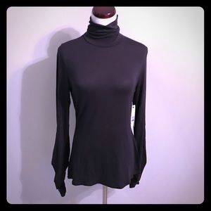 NEW WITH TAGS ELIE TAHARI KNIT TURTLENECK
