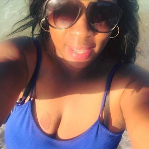 Meet your Posher, Edwina