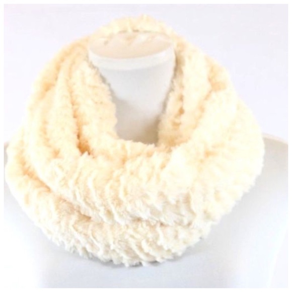 Cream Soft Plush Scarf - Picture 2 of 4