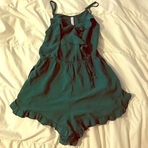 Green romper with pockets!
