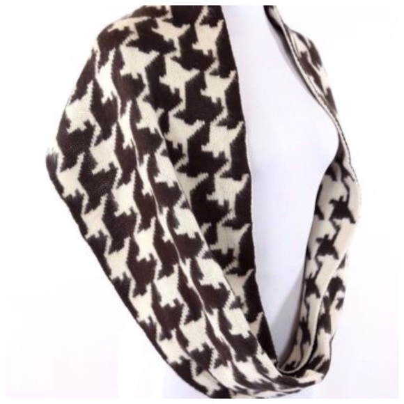 ‼️PRICE FIRM LAST CALL Houndstooth Scarf B11 - Picture 4 of 4