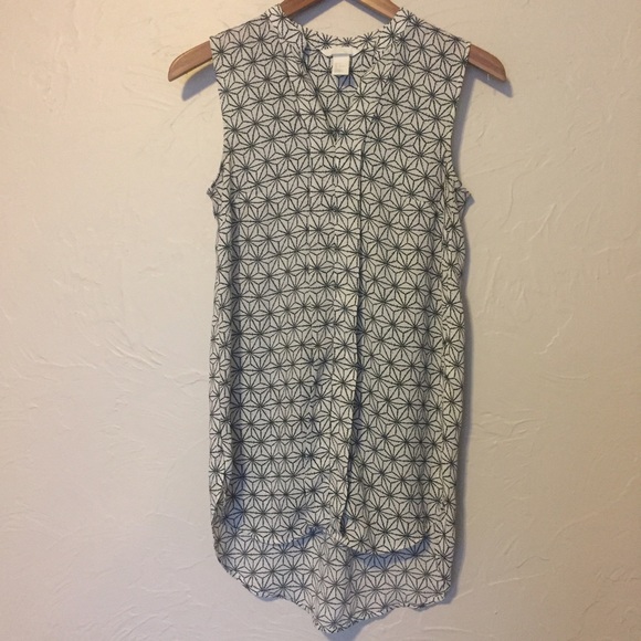 H & M sleeveless top