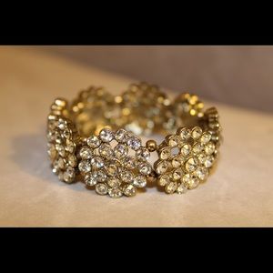 Beautiful and Sparkly Stretch Bracelet