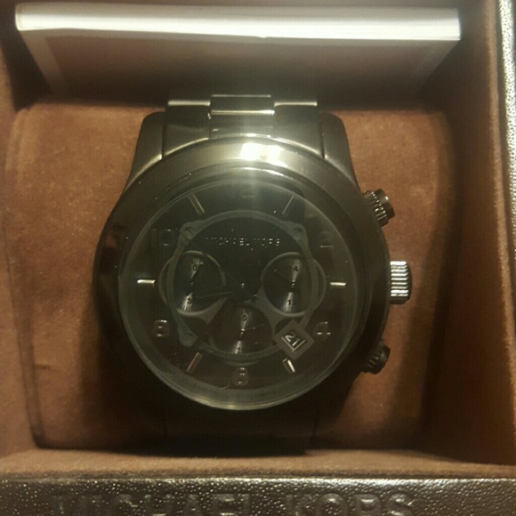 Michael Kors watch - Picture 3 of 3