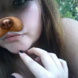 Meet your Posher, Desiree