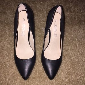 Black Aldo heels size 6