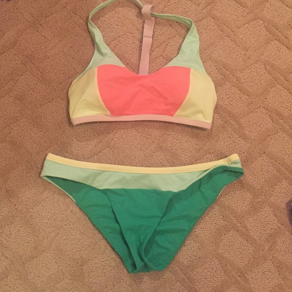 Bathing suit